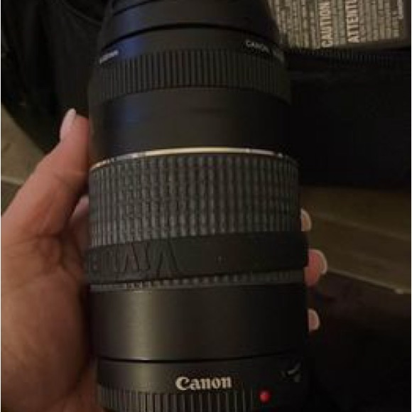 Canon rebel t5 camera with lots of extras - Picture 4 of 5